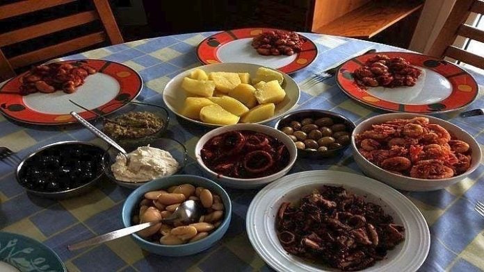 Σαρακοστή: Το «μικρό Πάσχα» για σούπερ μάρκετ και εστίαση – Πώς τα νηστίσιμα γίνονται μοχλός τζίρου