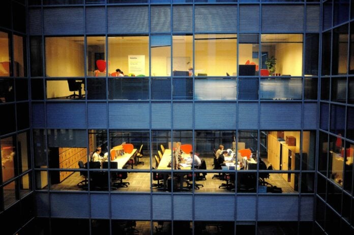 Συλλογικές συμβάσεις: Τι κερδίζουν οι εργαζόμενοι από την Κοινωνική Συμφωνία – Οι νέοι κανόνες στην αγορά εργασίας