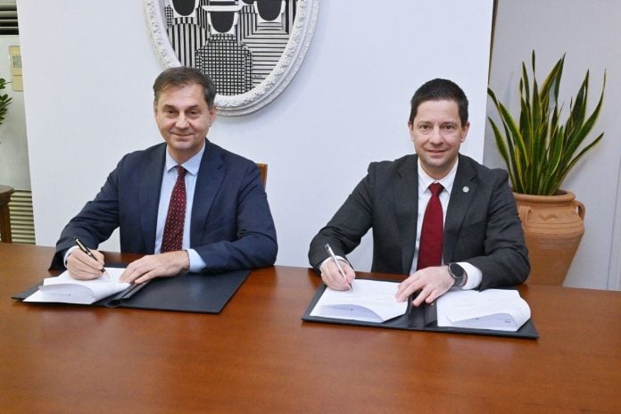 «Συμμαχία» του Πανεπιστημίου Αθηνών με το ΥΠΕΞ για την ενίσχυση της εξωστρέφειας της ελληνικής οικονομίας