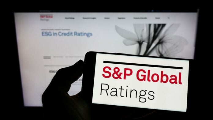 S&P για Ελλάδα: «Φρένο» στην ανάπτυξη με τον πήχυ στο 1,7%  – Πόσο θα μειωθεί το χρέος