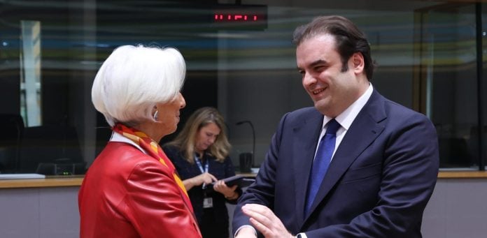 Στη Φρανκφούρτη ο Κ. Πιερρακάκης – Συνάντηση με Λαγκάρντ