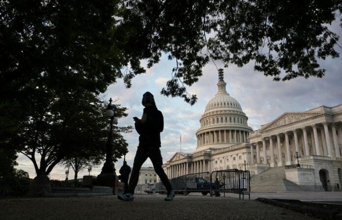 Το 2025 φεύγει, τα σενάρια για «ελαφρύ» στασιμοπληθωρισμό στις ΗΠΑ επιστρέφουν