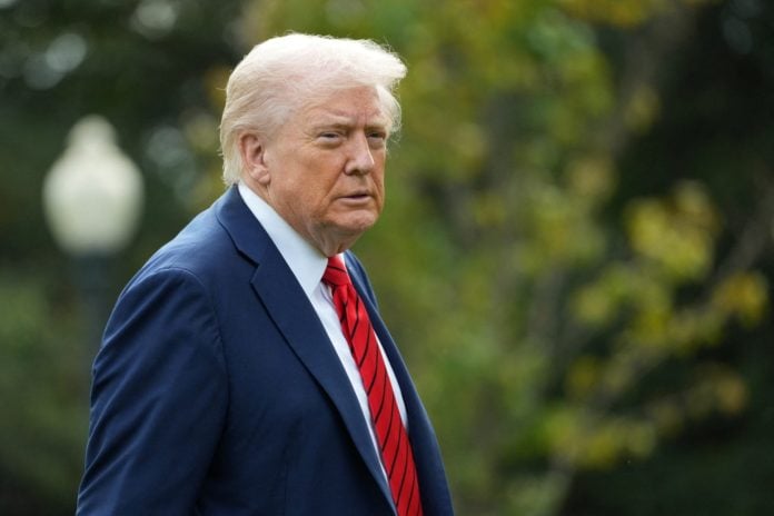 Τραμπ: Σχέδιο Β’ αν το Ανώτατο Δικαστήριο απορρίψει τους δασμούς