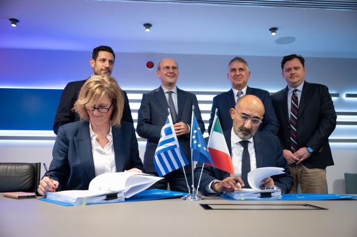 Υπεγράφη η παραγγελία για 23 νέα τρένα: Αλλάζει η σύμβαση του ελληνικού Δημοσίου με τη Hellenic Train