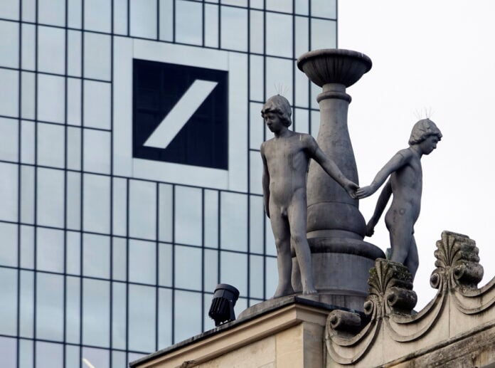 Deutsche Bank: Ρεκόρ κερδών για το γ’ τρίμηνο, στα 2,4 δισ. ευρώ