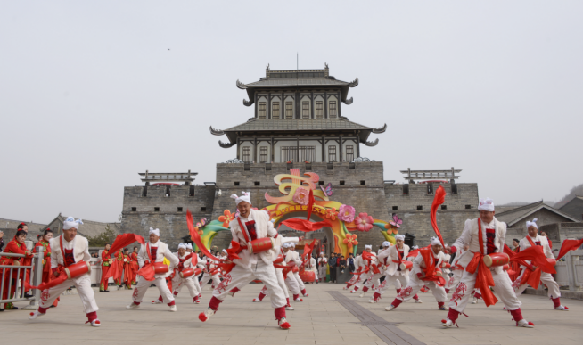 Κίνα: Ζωντανή πολιτιστική και ψυχαγωγική αγορά