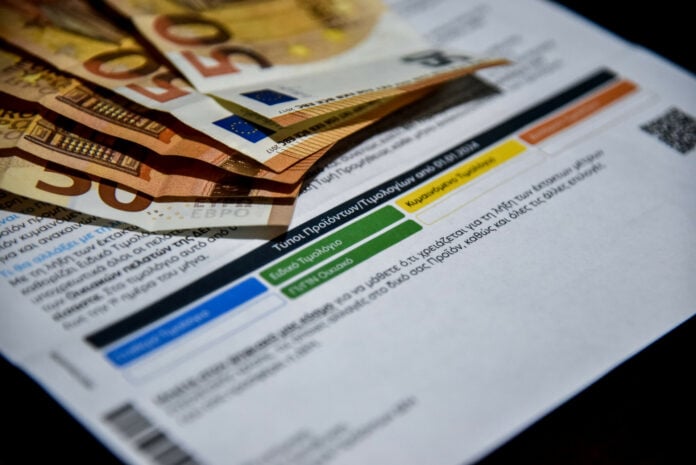 Ξεπέρασαν το «φράγμα» του 1,5 εκατ. μετρητών τα «μπλε» τιμολόγια – Ανάλογες τάσεις στους επαγγελματίες