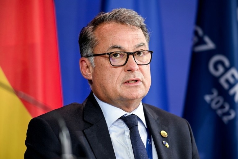 Νάγκελ (ΕΚΤ): Αυξάνονται οι αμφιβολίες για τον ρόλο του δολαρίου ως ασφαλούς καταφυγίου