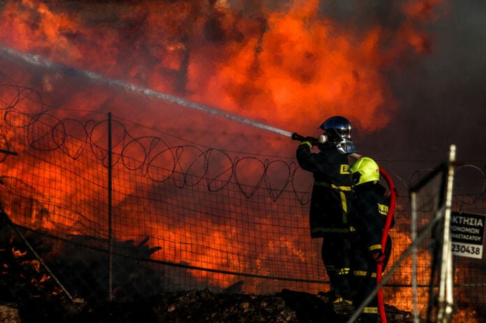 Πυρκαγιές: Αποζημιώσεις  8,85 εκατ. ευρώ για 229 καταστροφές σπιτιών και αυτοκινήτων