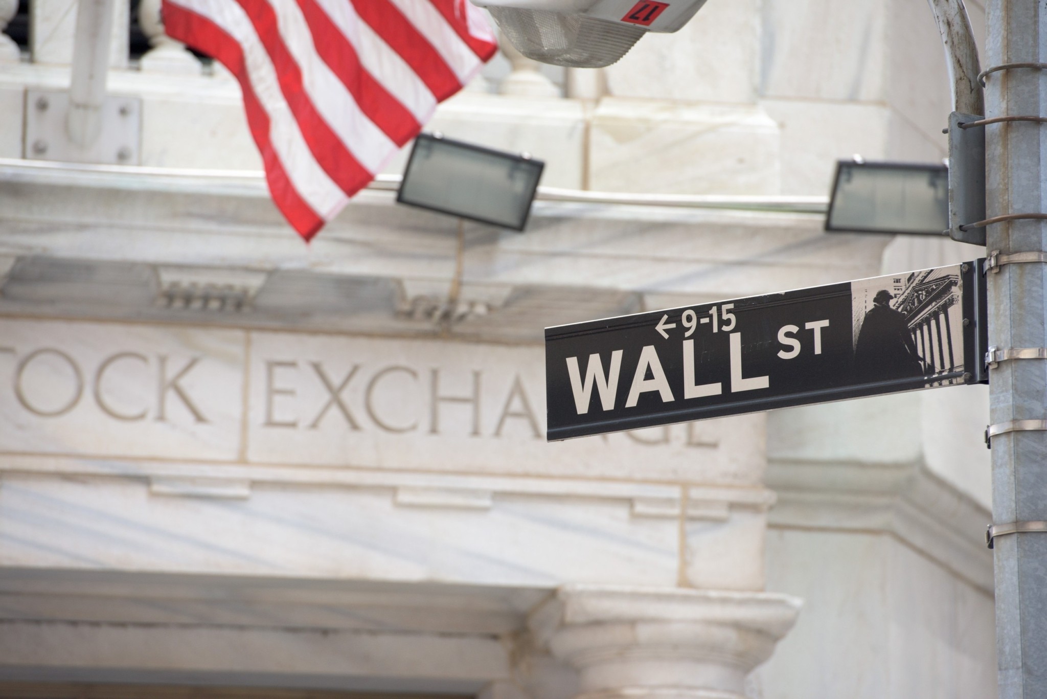 Wall Street: Η τεχνολογία και το ΑΕΠ στηρίζουν το ράλι του Απριλίου
