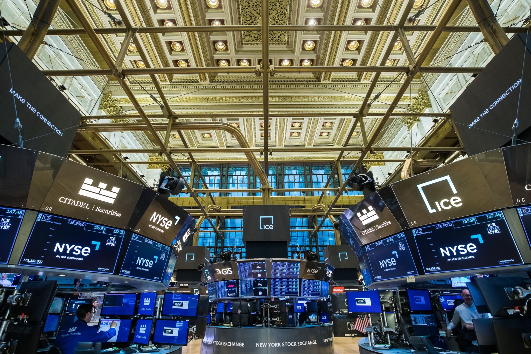 Wall Street: Ποδαρικό για το Μάιο με δεύτερο σερί ρεκόρ για S&P 500 και Nasdaq
