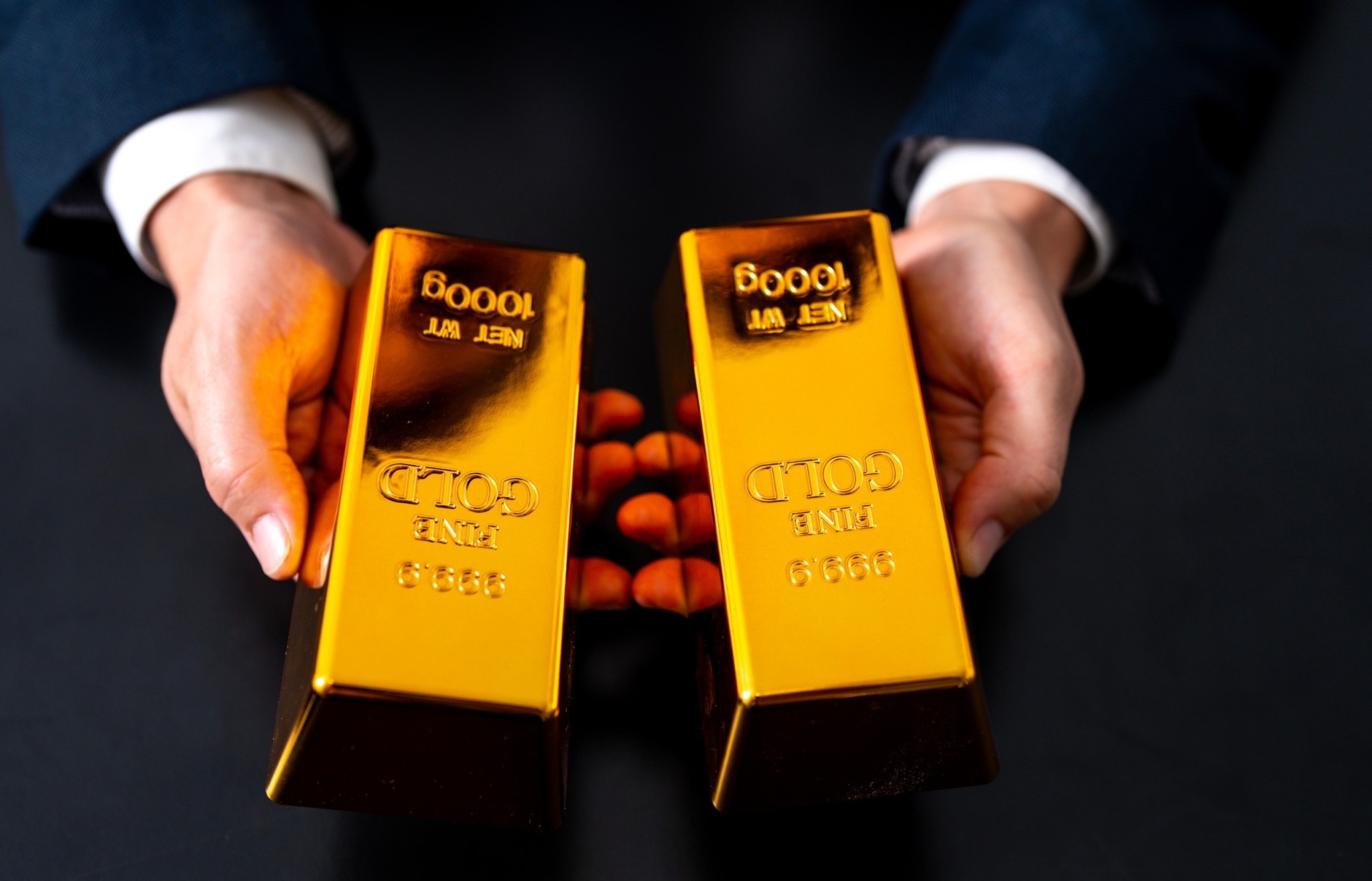 Χρυσός: Κάτω από τα 5.000 δολάρια μετά τη διόρθωση – Η Deutsche Bank κρατά τον πήχη στα $6.000