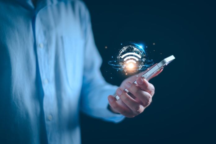 Ανεβάζει ταχύτητα η ψηφιακή συνδεσιμότητα της Ελλάδας