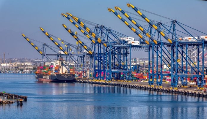 Axios: Σκέψεις για μονιμοποίηση της… «χαλάρωσης» του νόμου για τα αμερικανικά λιμάνια μετά τη μείωση του κόστους μεταφοράς πετρελαίου