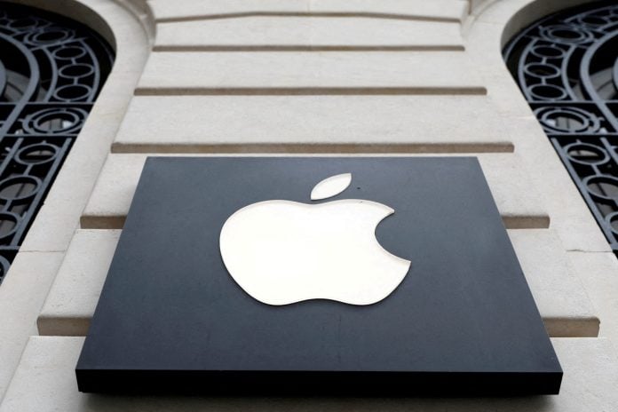 Η μεγάλη στρoφή της Apple: Μπαίνει για πρώτη φορά στην αγορά των οικονομικών laptop