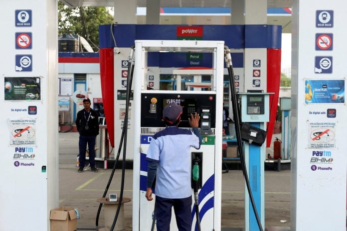 Η Oil India ανακοίνωσε πτώση 43% στα τριμηνιαία κέρδη λόγω χαμηλής τιμής πώλησης και αυξανόμενων εξόδων