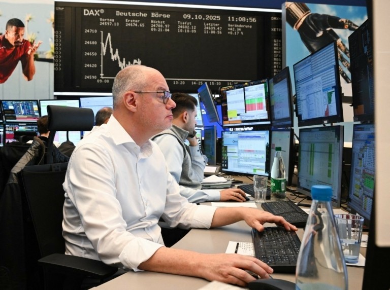 Ήπια κέρδη στις ευρωπαϊκές αγορές έφερε η αποκλιμάκωση των πετρελαϊκών τιμών