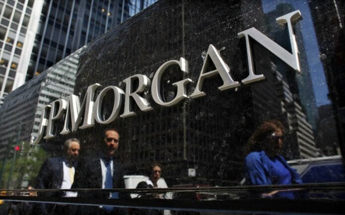 JPMorgan Chase: Απέσυρε 350 δισ. δολ. από τη Fed και τα «κλείδωσε» σε αμερικανικά ομόλογα