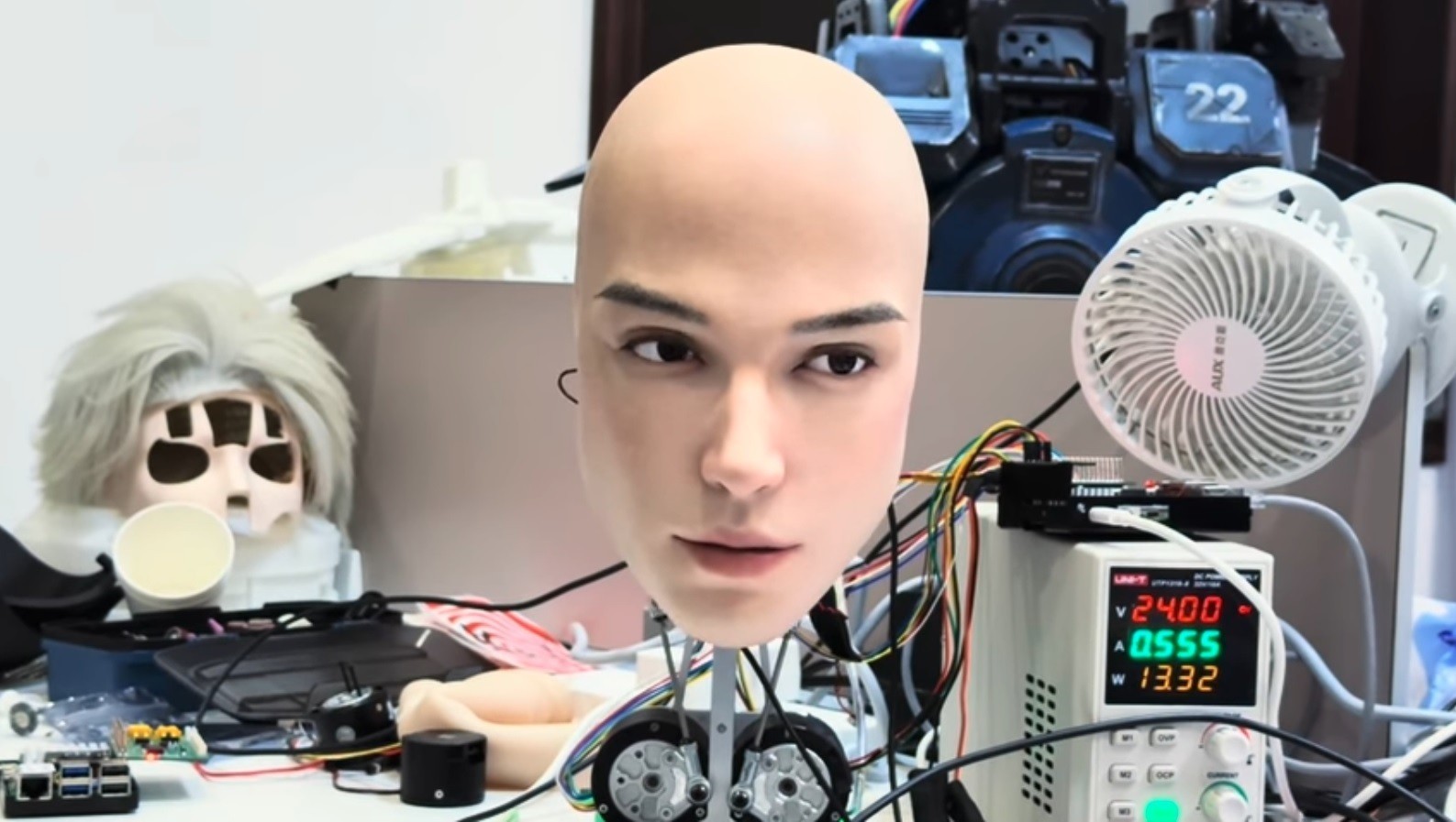 Κίνα: Δείτε το ρομπότ που είναι σαν άνθρωπος (vid)