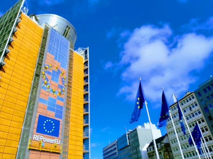 Κομισιόν: Πρόστιμο 157 εκατ. ευρώ σε Gucci, Chloé και Loewe για καθορισμό τιμών