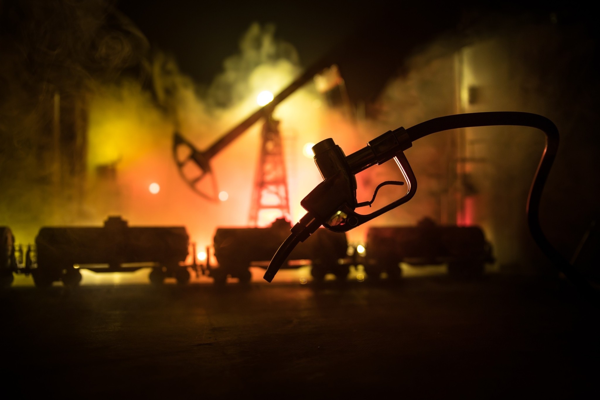 Νέα έκρηξη στις πετρελαϊκές τιμές, μετά το πλήγμα σε διυλιστήριο στο Μπαχρέιν – Κέρδη 17% στην εβδομάδα