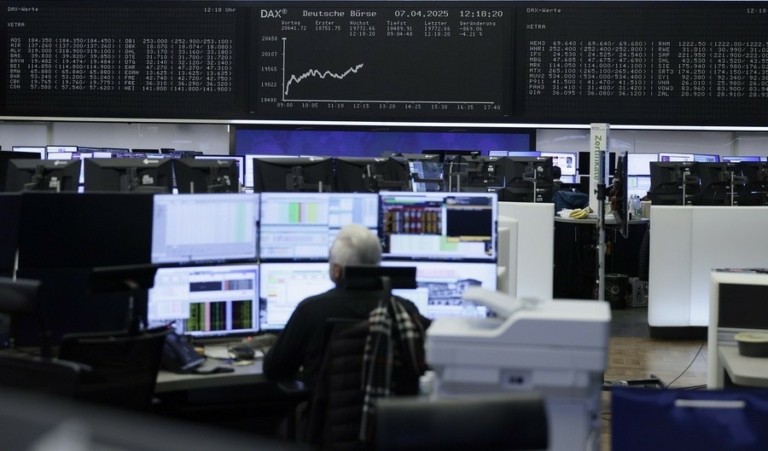 O πόλεμος και η ενεργειακή κρίση κράτησαν υπό πίεση τις ευρωπαϊκές αγορές