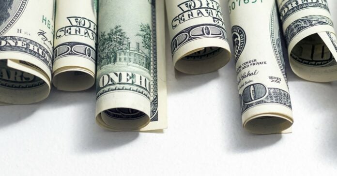 Πάλι σε θετικό έδαφος το δολάριο