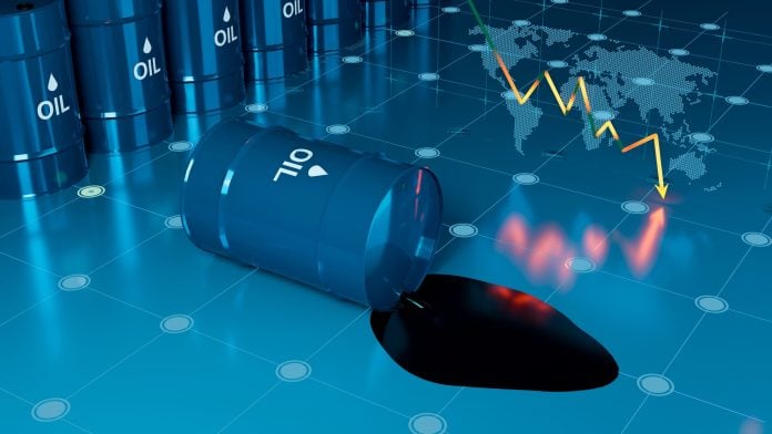 Πετρέλαιο πάνω από τα 100 δολάρια: Οι αγορές αγνοούν το ρωσικό «παράθυρο» και κοιτούν τα Στενά του Ορμούζ