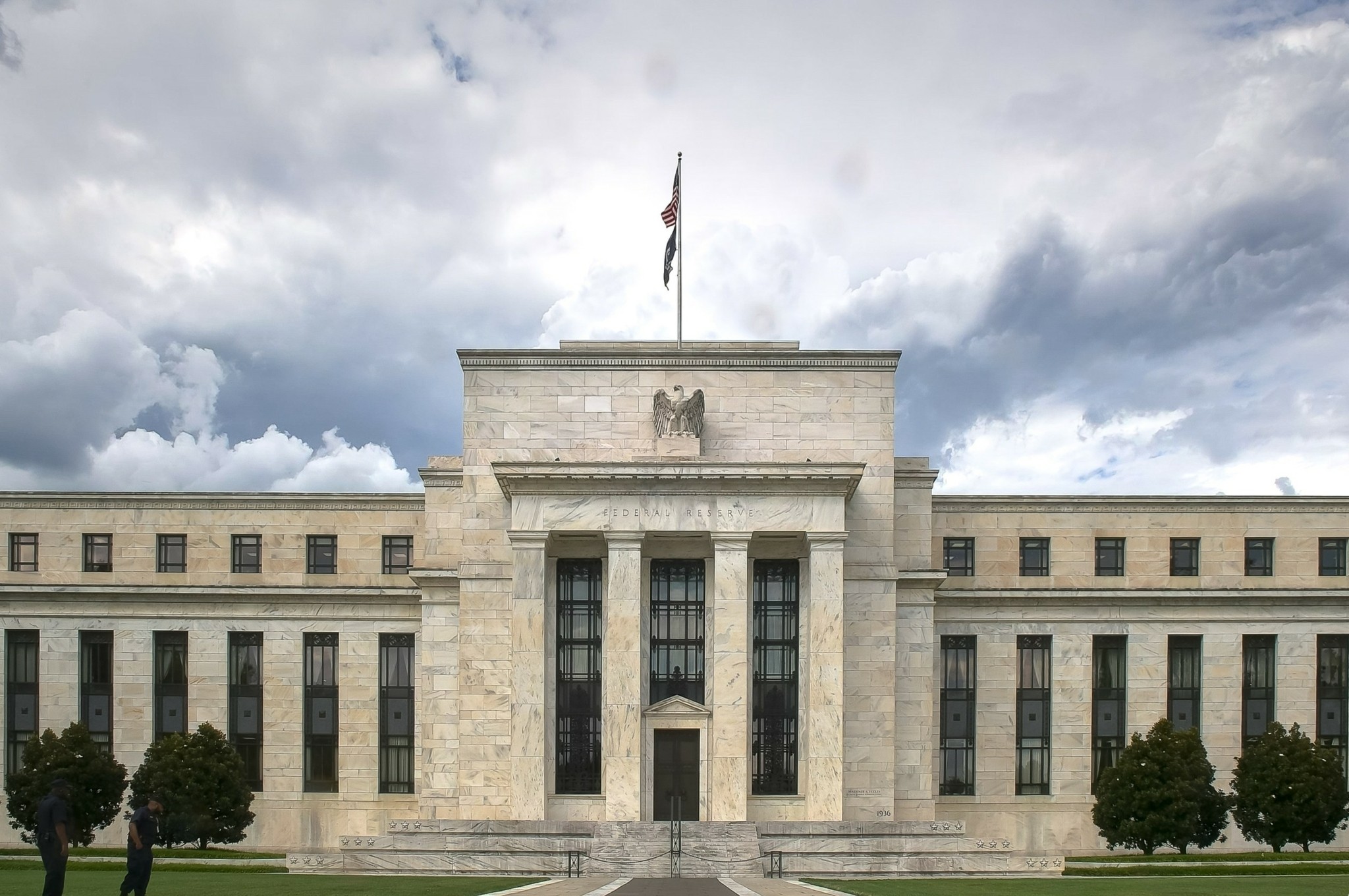 Πρακτικά Fed: Διχασμός για τα επιτόκια και αβεβαιότητα για τις επόμενες κινήσεις