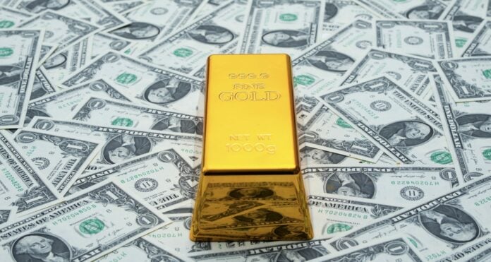 Σε υψηλό 6 εβδομάδων ο χρυσός, υποχωρεί το δολάριο