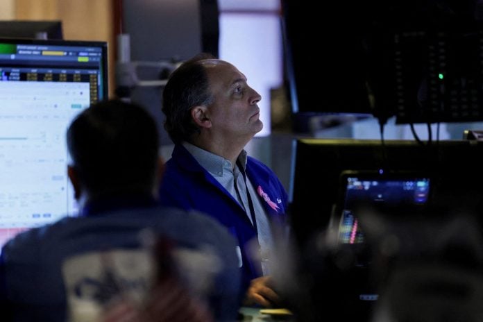 Wall Street: Ψυχραιμία μετά το selloff των τραπεζών την Πέμπτη