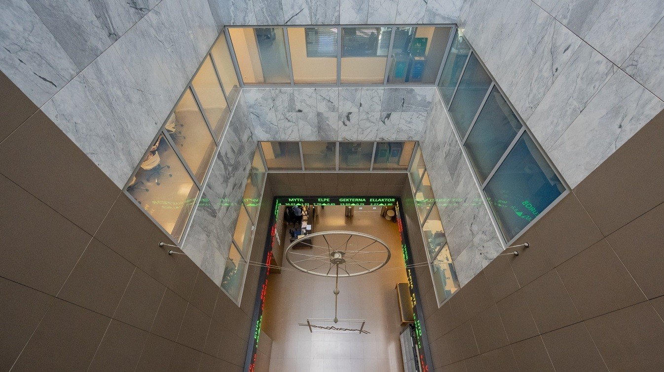 Χρηματιστήριο Αθηνών: Χρονιά ορόσημο το 2025 με ρεκόρ αποδόσεων και είσοδο στη Euronext