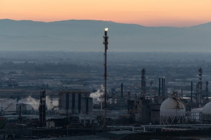 Χρηματιστήριο: Ο ξεχωριστός δρόμος των Motor Oil και Helleniq Energy