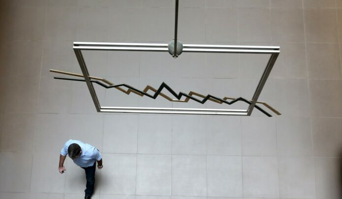 Χρηματιστήριο: Ψύχραιμη αντίδραση της Αθήνας – Profit taking στα υψηλά 16ετίας