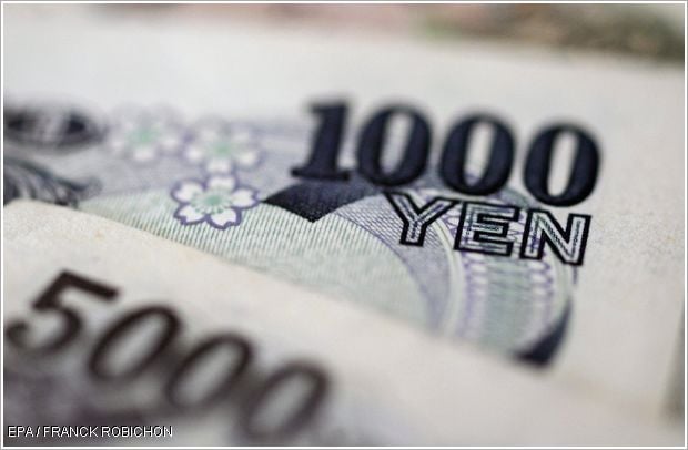 Υπό πίεση το ευρώ και το γιεν