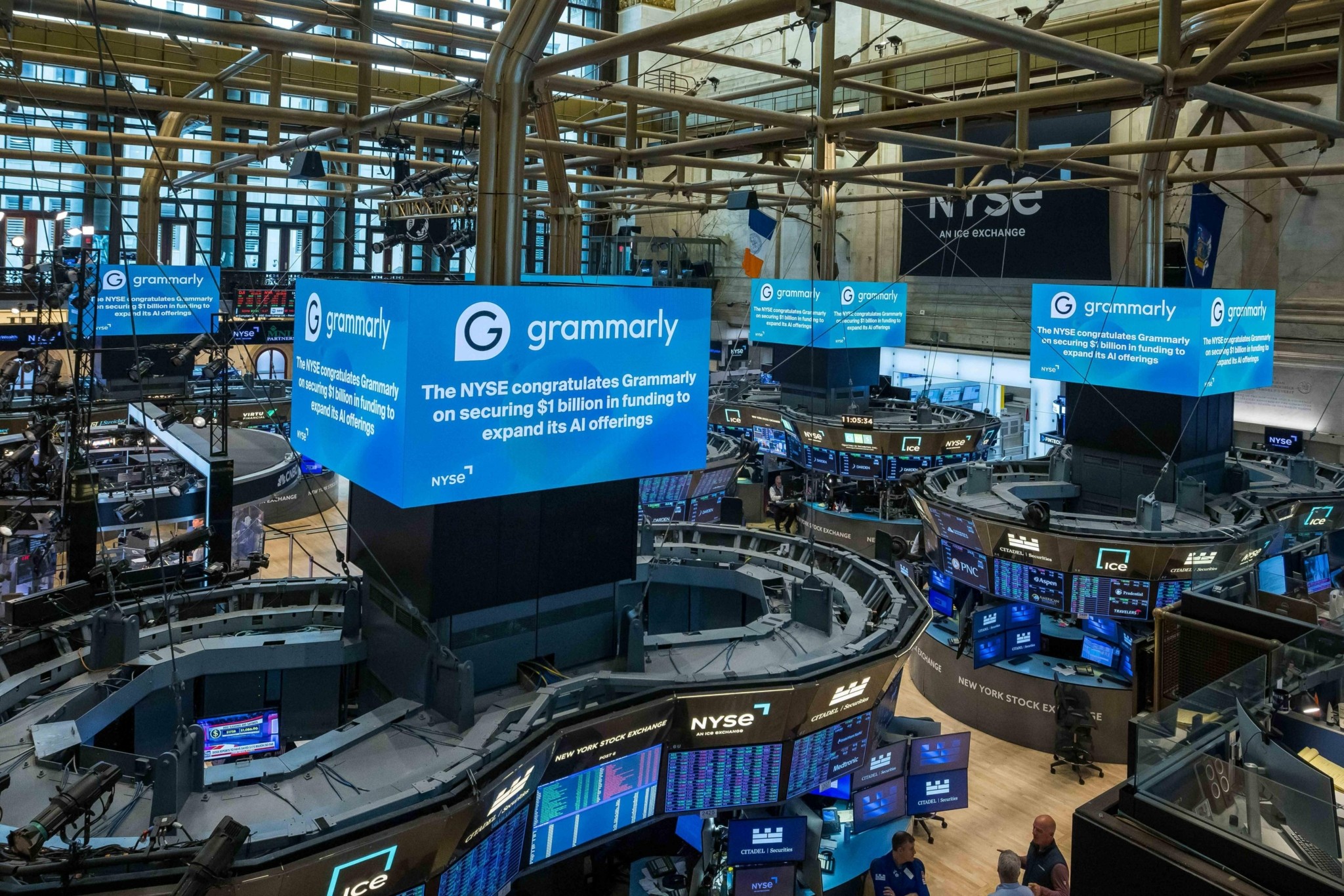 Υποχωρεί η Wall Street – Το reopening στις ΗΠΑ «θολώνει» το τοπίο για τα επιτόκια